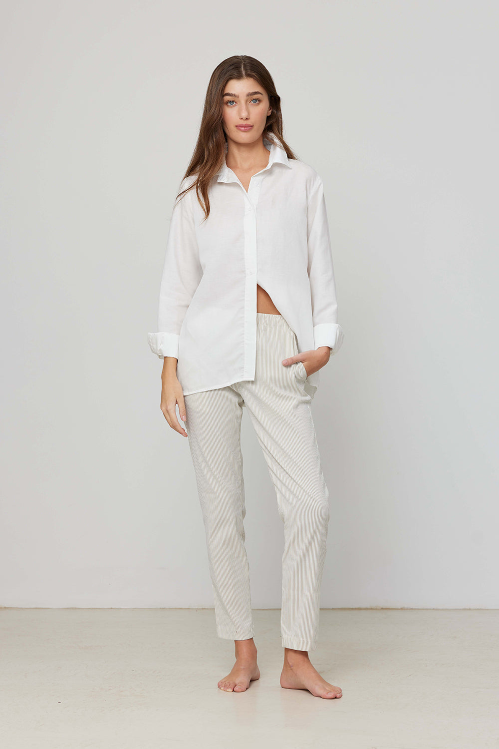 White Long Sleeve Buttoned Shirt