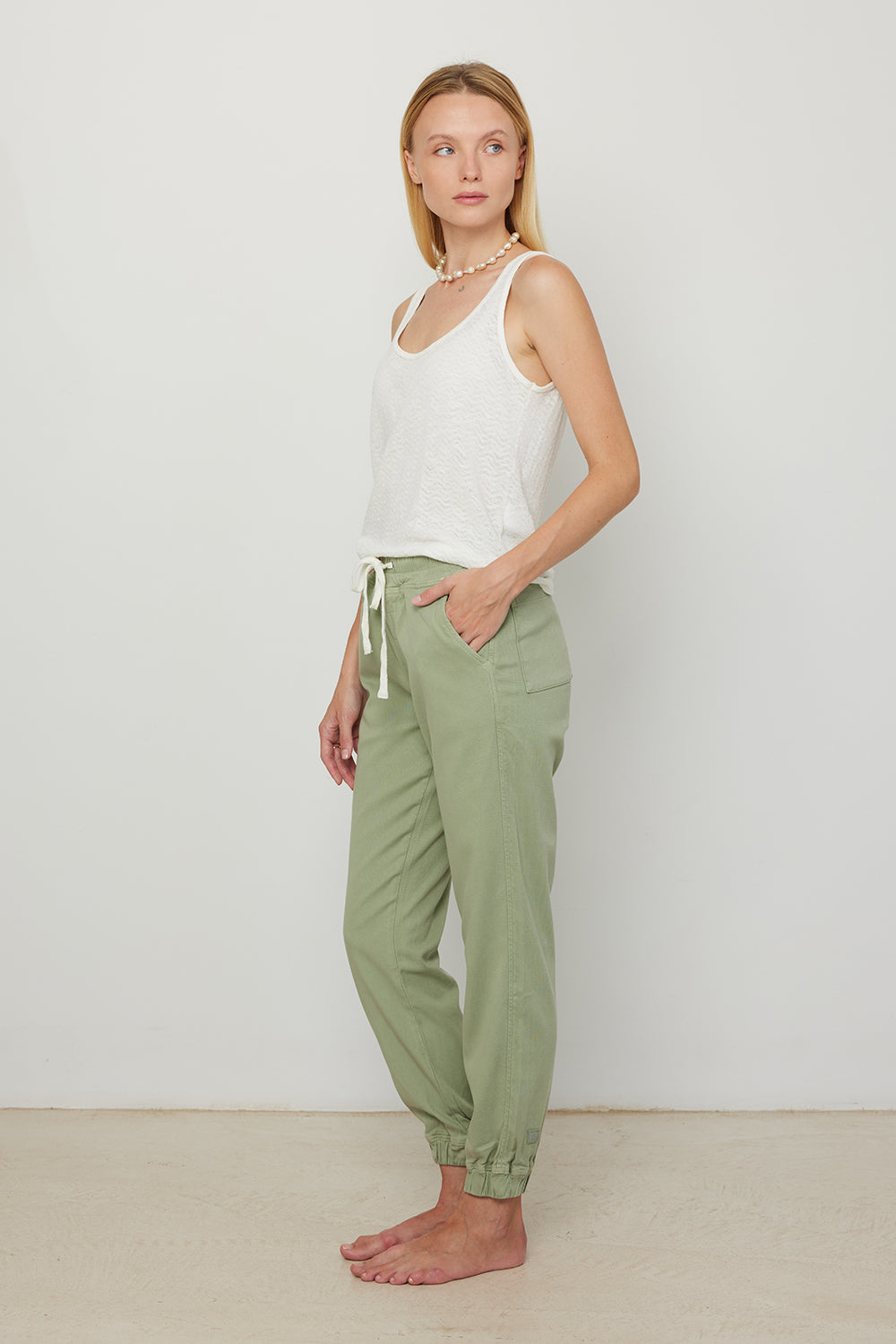 Unisex Pistachio Light Green