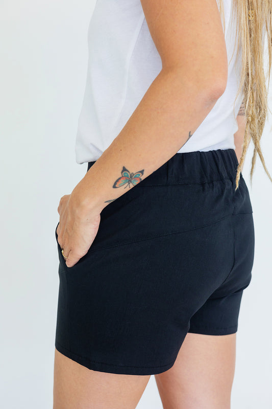 Woman Short Pants Black